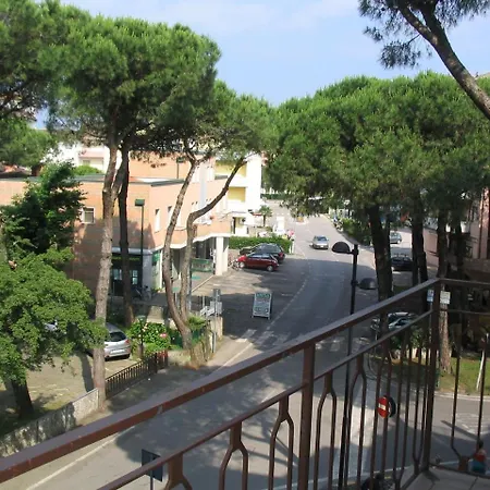 In 24870 Rosolina Mare